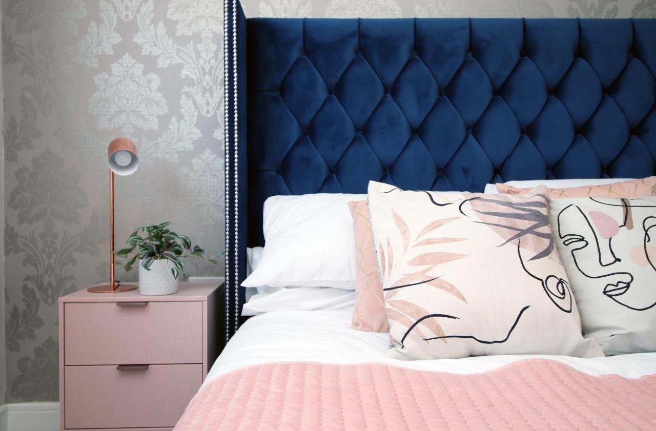 The View - Long Stay Offer - Modern Central Apartment And Parking By Cto Serviced Apartments Cardiff Bagian luar foto